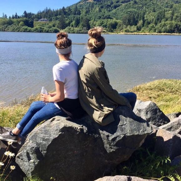 Meet your Posher, Brooke - Picture 1 of 1